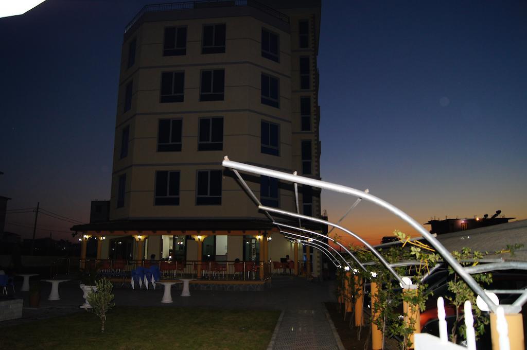 Hotel Restaurant Globi Веліпоя Екстер'єр фото